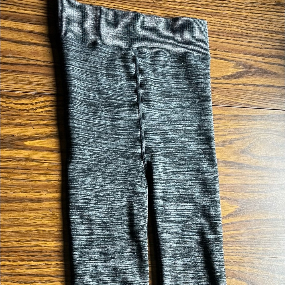 TIME AND TRU Grey Fleece Lined Leggings. Size Small. Excellent Condition